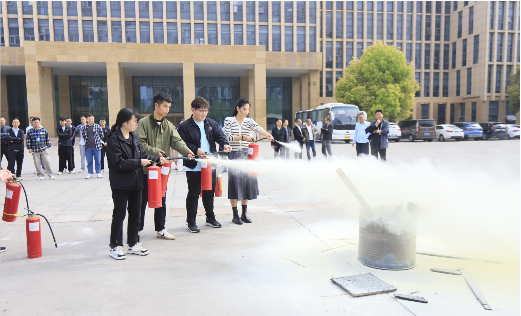 增強(qiáng)消防意識(shí)，筑牢安全底線丨花花牛乳業(yè)集團(tuán)組織消防應(yīng)急演練