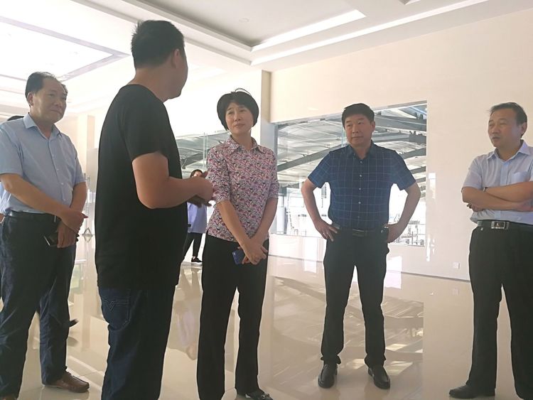 駐馬店市委常委、統(tǒng)戰(zhàn)部長(zhǎng)姚新文 蒞臨花花牛乳業(yè)集團(tuán)總部調(diào)研